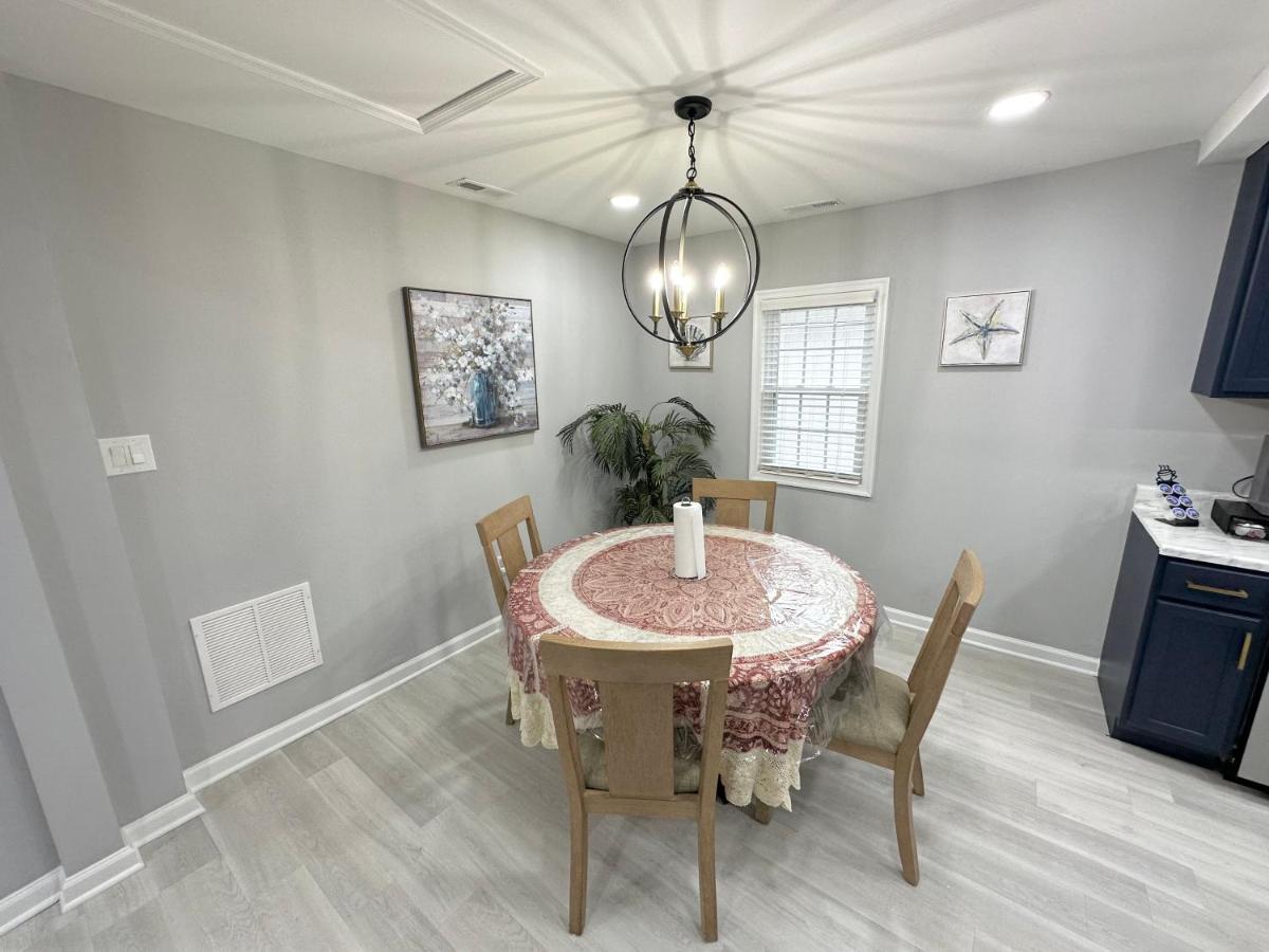 Cottage In Heart Of Colonial Beach, 7 Mins Walk To The Beach Exterior photo